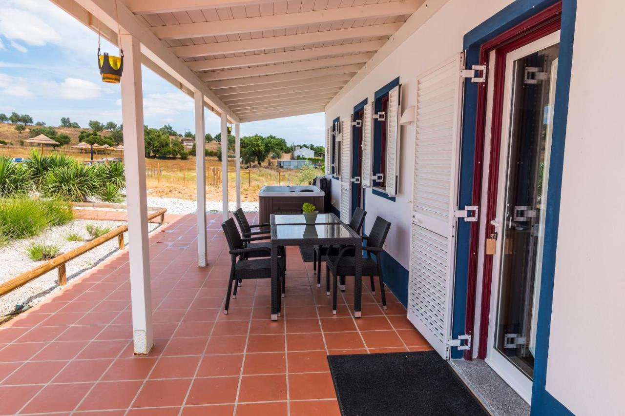 Monte Da Cabeca Gorda Bed & Breakfast Alcacovas Exterior photo
